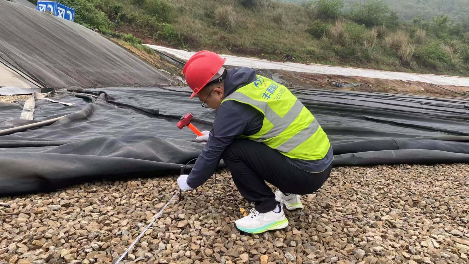 ����ĳ���񳡽�����©��Ⱦ��Χ̽��